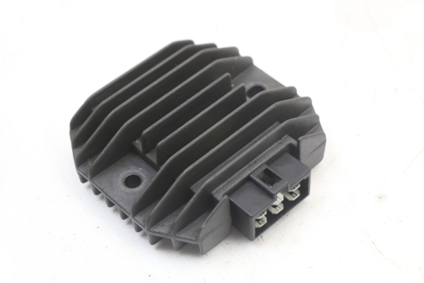 photo de REGOLATORE KAWASAKI ZR7 ZR-7 S 750 (1999 - 2004) - Vista principale