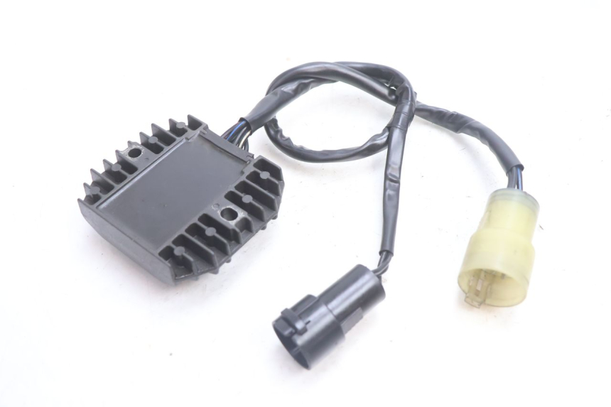 photo de REGOLATORE DI CARICA KAWASAKI ZX-6R ZX6R 600 (2000 - 2002) - Altra angolazione