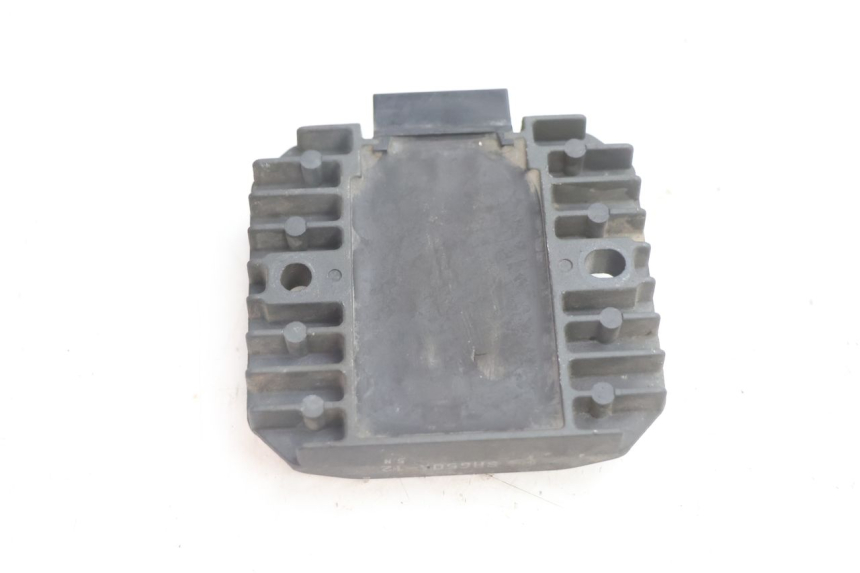 photo de REGOLATORE DI CARICA KAWASAKI ZX-6R ZX6R 600 (1995 - 1997) - Altra angolazione