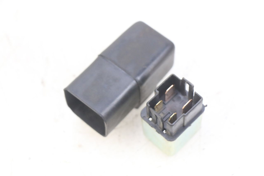 photo de RELE' AVVIAMENTO KYMCO AGILITY 16+ 4T 50 (2018 - 2023) - Zoom sullo stato d'uso