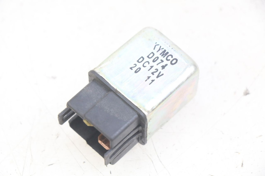 photo de RELE' AVVIAMENTO KYMCO AGILITY 16+ 4T 50 (2018 - 2023) - Altra angolazione