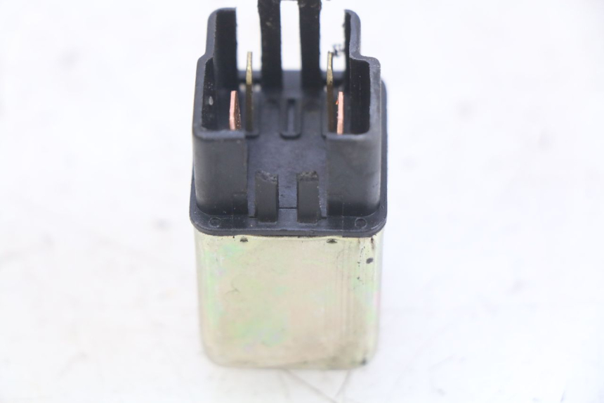 photo de RELE' AVVIAMENTO KYMCO AGILITY 4T 50 (2005 - 2018) - Primo piano tecnico