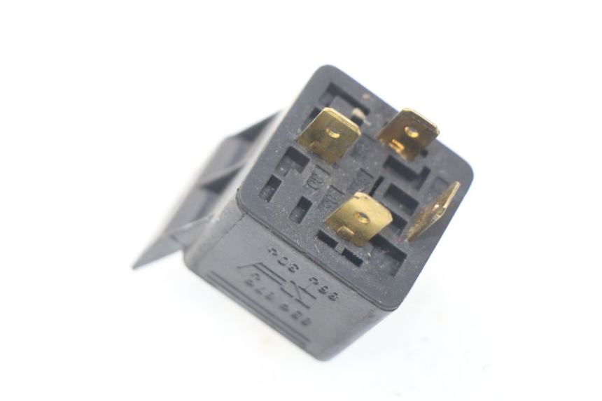 photo de Relè di avviamento YAMAHA BW'S 50 (2004 - 2017) - Zoom sullo stato d'uso