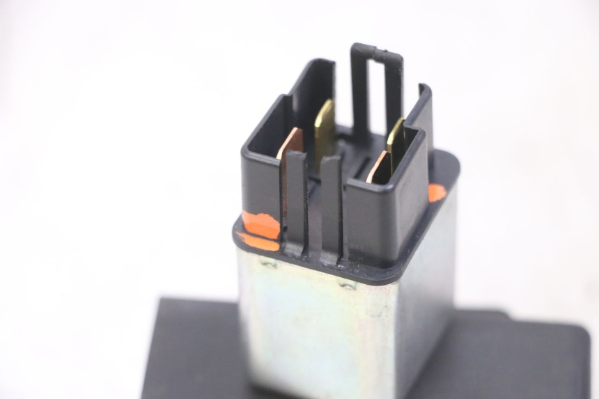 photo de RELE AVVIAMENTO HONDA CRF-F CRF F 110 (2019 - 2022) - Dettagli dei punti di fissaggio