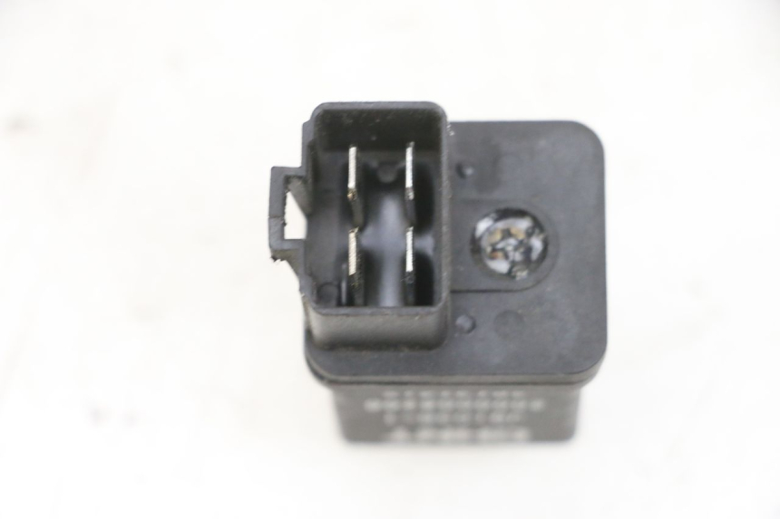 photo de RELE' AVVIAMENTO PEUGEOT DJANGO 4T 50 (2014 - 2019) - Zoom sullo stato d'uso