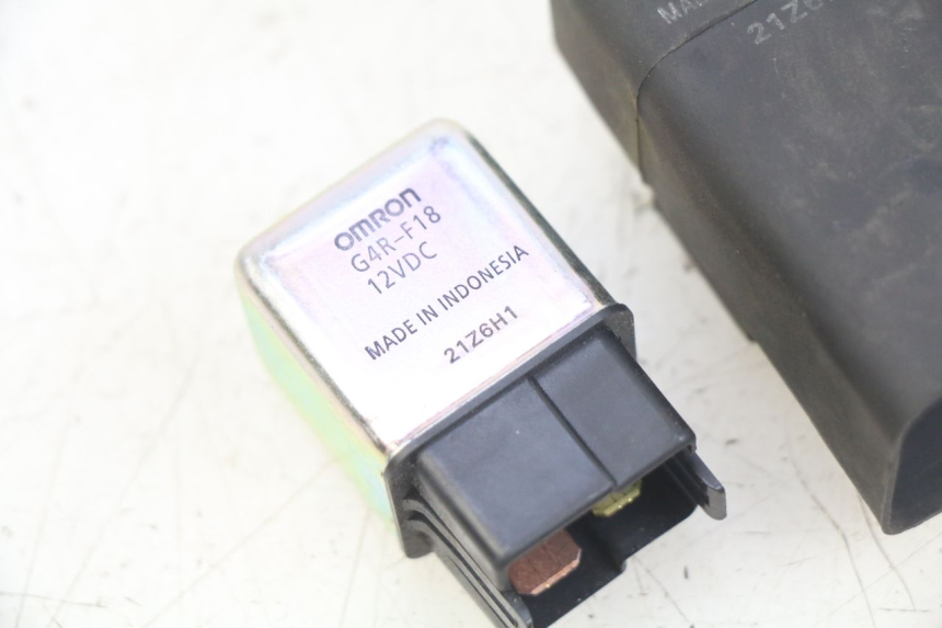 photo de RELE' AVVIAMENTO YAMAHA D'ELIGHT DELIGHT 125 (2017 - 2020) - Primo piano tecnico