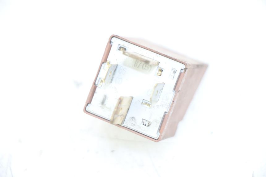 photo de RELE' AVVIAMENTO PIAGGIO FLY 125 (2005 - 2012) - Zoom sullo stato d'uso