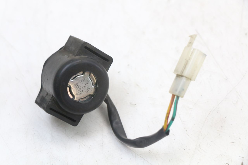 photo de RELE' AVVIAMENTO SYM JET 14 4T 50 (2018 - 2022) - Primo piano tecnico