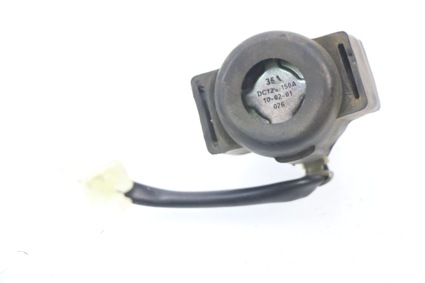 photo de Relè di avviamento SYM JET 4 50 (2010 - 2014) - Zoom sullo stato d'uso