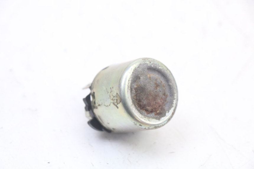 photo de RELE AVVIAMENTO KAWASAKI GTR 1000 (1994 - 2004) - Primo piano tecnico