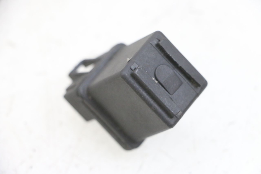 photo de RELE' AVVIAMENTO PEUGEOT KISBEE 4T 50 (2010 - 2017) - Dettaglio del componente