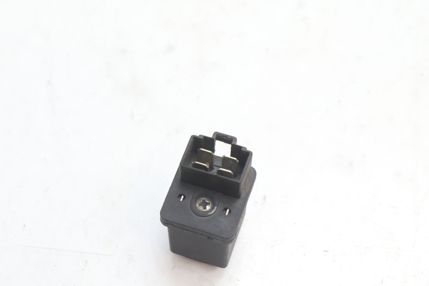 photo de RELE' AVVIAMENTO PEUGEOT KISBEE 4T 50 (2010 - 2017) - Altra angolazione