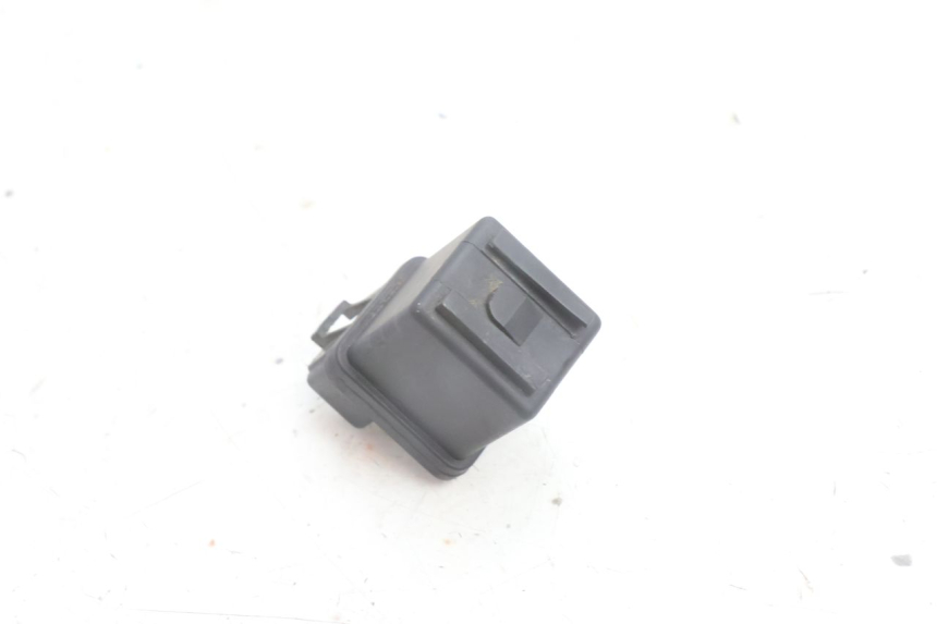 photo de RELE' AVVIAMENTO PEUGEOT KISBEE 4T 50 (2010 - 2017) - Zoom sullo stato d'uso