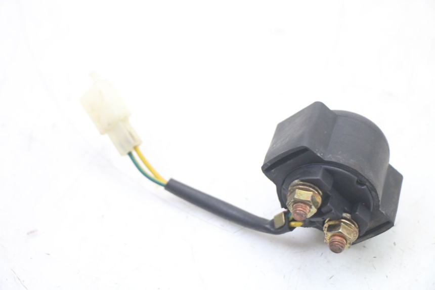 photo de RELE' AVVIAMENTO KYMCO PEOPLE S 125 (2000 - 2008) - Zoom sullo stato d'uso