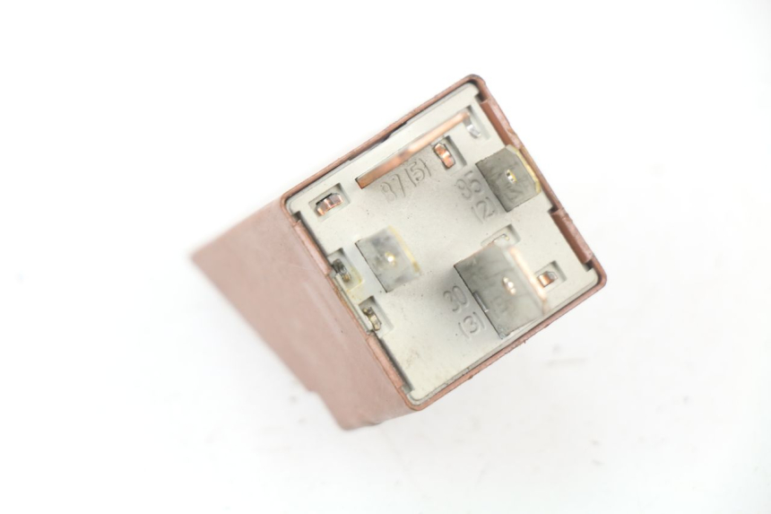 photo de Relè di avviamento PIAGGIO LIBERTY 4T 50 (2009 - 2015) - Zoom sullo stato d'uso