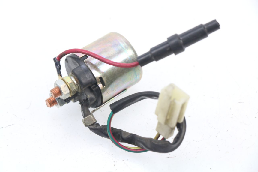 photo de Relè di avviamento LINHAI MONARCH 125 (2003 - 2005) - Zoom sullo stato d'uso