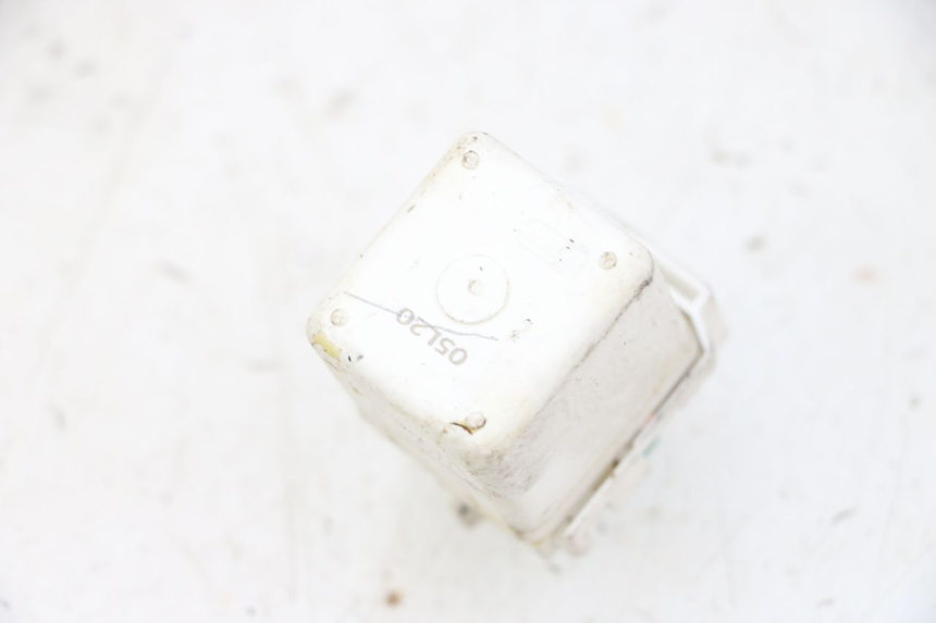 photo de RELE AVVIAMENTO PIAGGIO MP3 HPE 300 (2019 - 2026) - Zoom sullo stato d'uso