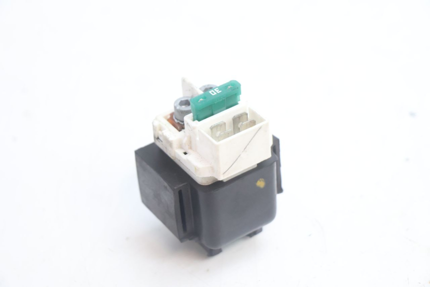 photo de RELE AVVIAMENTO PIAGGIO MP3 HPE 530 (2022 - 2026) - Dettaglio del componente