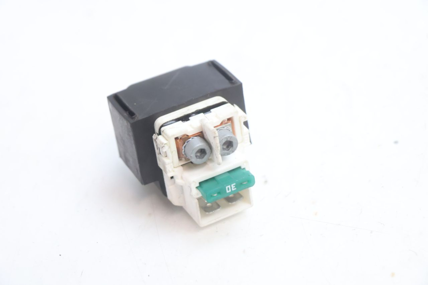 photo de RELE AVVIAMENTO PIAGGIO MP3 HPE 530 (2022 - 2026) - Primo piano tecnico