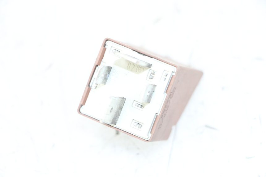 photo de RELE AVVIAMENTO PIAGGIO MP3 LT 300 (2010 - 2016) - Dettaglio del componente