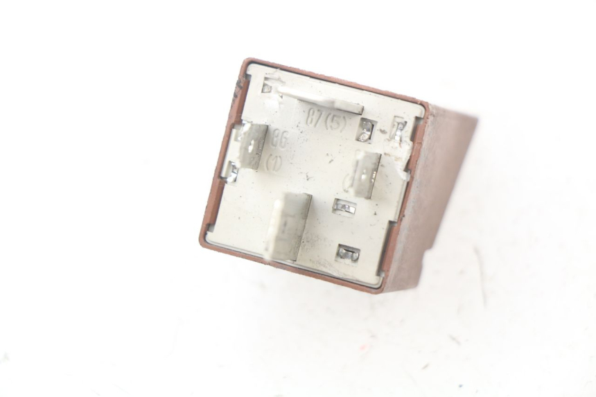 photo de RELE' AVVIAMENTO PIAGGIO MP3 125 (2006 - 2014) - Dettaglio del componente