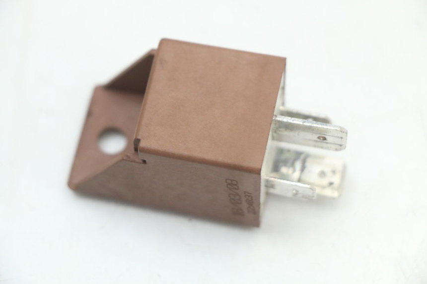 photo de RELE' AVVIAMENTO PIAGGIO MP3 125 (2006 - 2014) - Zoom sullo stato d'uso