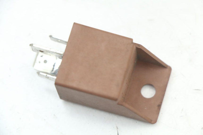 photo de RELE' AVVIAMENTO PIAGGIO MP3 125 (2006 - 2014) - Altra angolazione