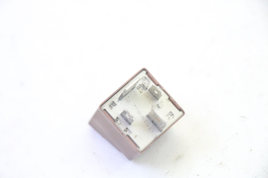 photo de RELE' AVVIAMENTO PIAGGIO MP3 125 (2006 - 2014) - Zoom sullo stato d'uso