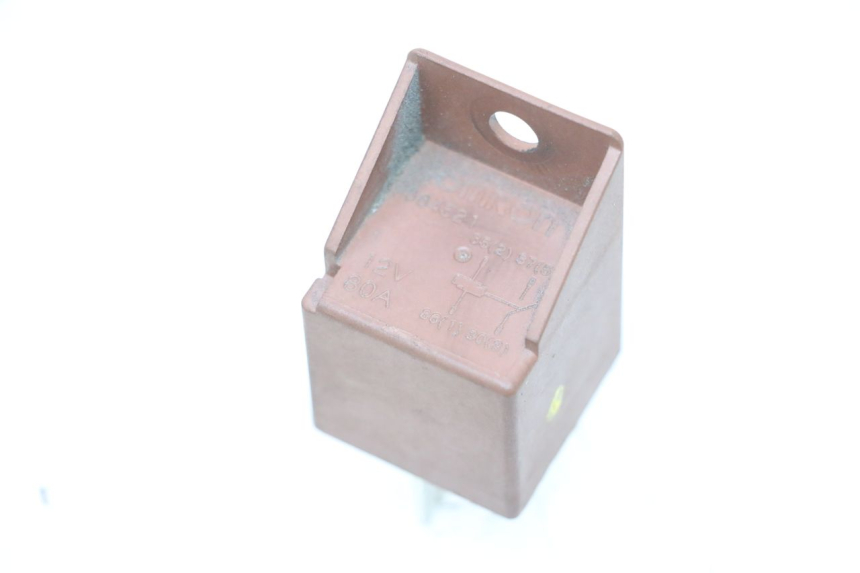 photo de RELE' AVVIAMENTO PIAGGIO MP3 RL 250 (2006 - 2010) - Zoom sullo stato d'uso