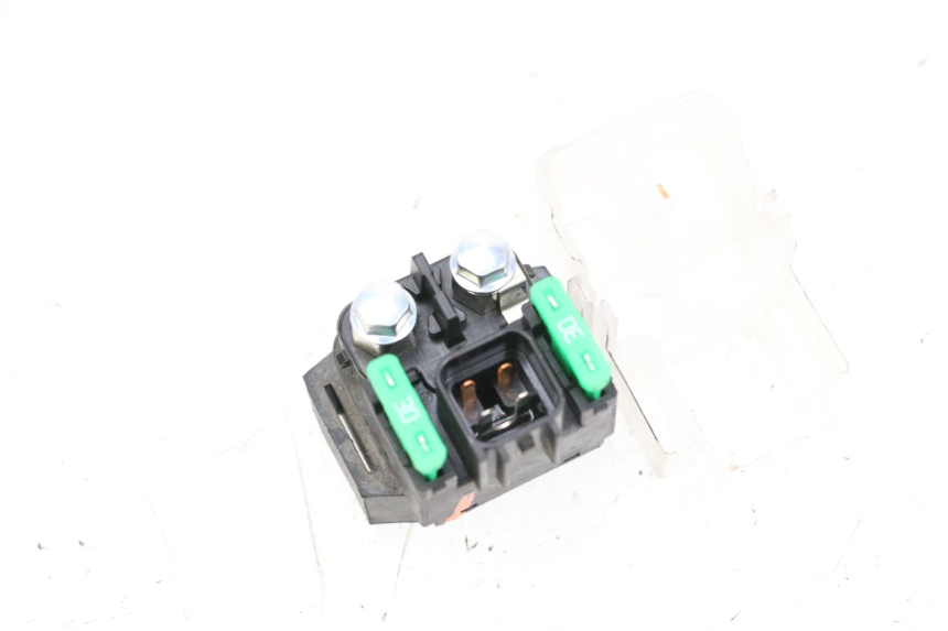 photo de RELE AVVIAMENTO YAMAHA MT-07 MT07 ABS 700 (2018 - 2020) - Primo piano tecnico