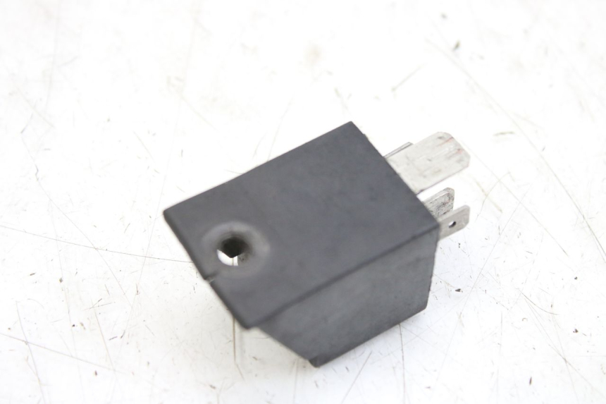 photo de RELE' AVVIAMENTO PIAGGIO NEW TYPHOON 50 (2018 - 2021) - Zoom sullo stato d'uso