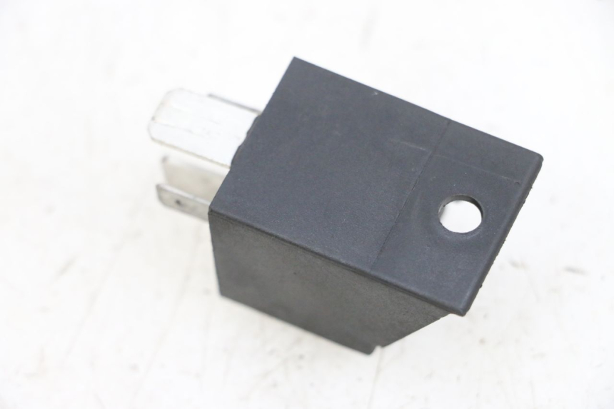 photo de RELE' AVVIAMENTO PIAGGIO NEW TYPHOON 50 (2018 - 2021) - Zoom sullo stato d'uso