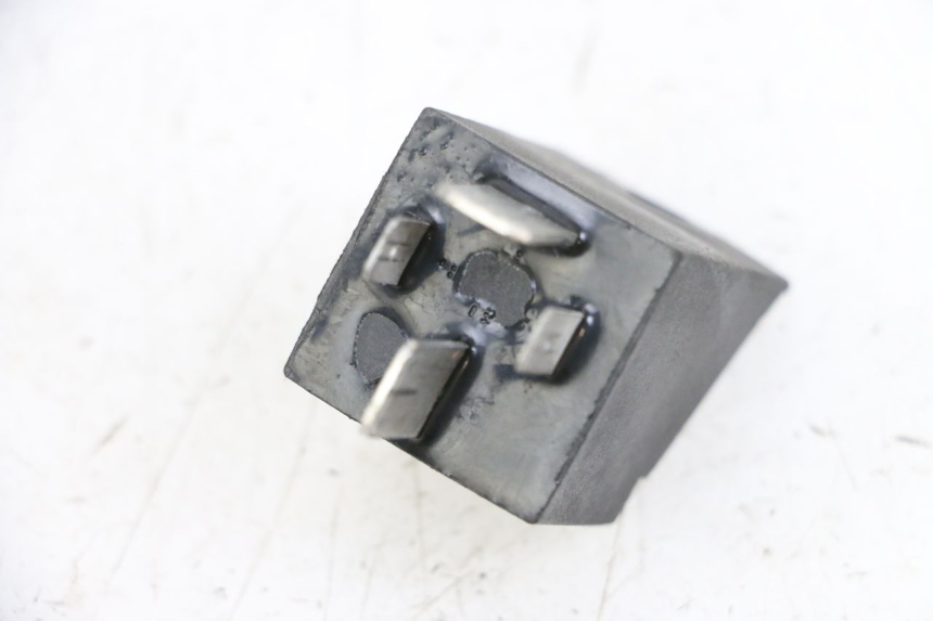 photo de RELE' AVVIAMENTO PIAGGIO NEW TYPHOON 50 (2018 - 2021) - Altra angolazione