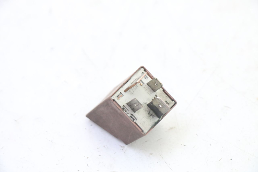 photo de RELE AVVIAMENTO PIAGGIO NRG POWER PUREJET 50 (2018 - 2021) - Zoom sullo stato d'uso