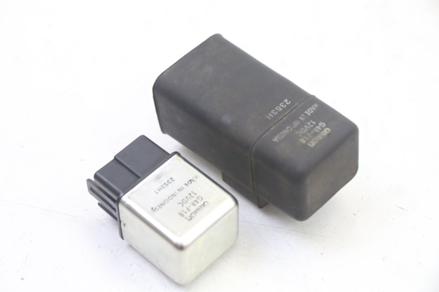 photo de Relè di avviamento MBK OVETTO 4T 50 (2008 - 2016) - Zoom sullo stato d'uso