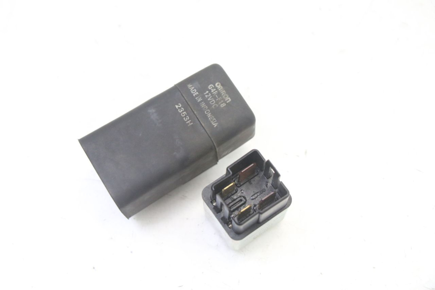 photo de Relè di avviamento MBK OVETTO 4T 50 (2008 - 2016) - Primo piano tecnico