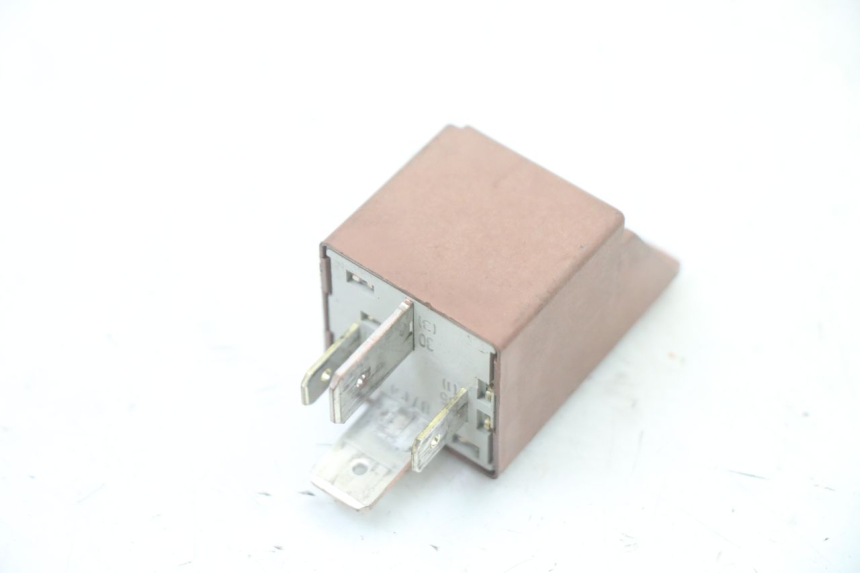 photo de RELE' AVVIAMENTO PIAGGIO ZIP 4T 50 (2018 - 2020) - Zoom sullo stato d'uso