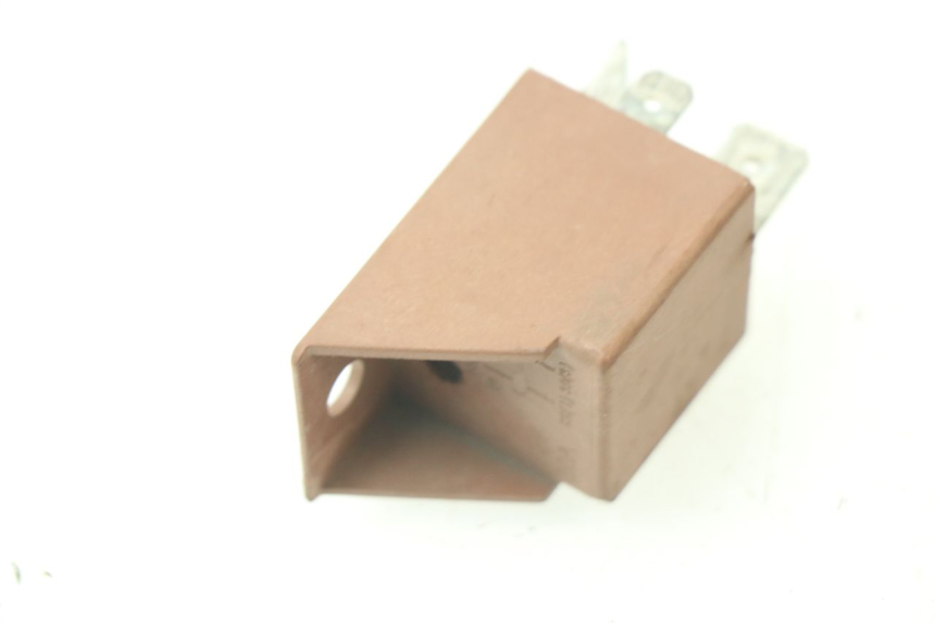 photo de Relè di avviamento PIAGGIO SKIPPER 125 (2000 - 2004) - Dettaglio del componente