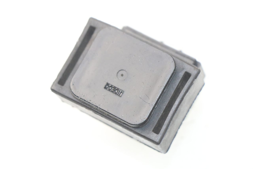 photo de RELÈ AVVIAMENTO SUZUKI SV S ABS 650 (2003 - 2009) - Zoom sullo stato d'uso