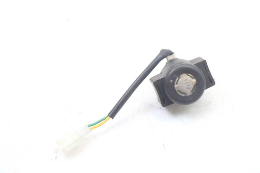 photo de RELE' AVVIAMENTO SYM JET 14 4T 50 (2018 - 2022) - Primo piano tecnico