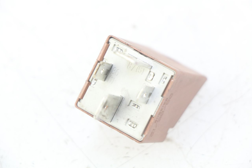 photo de RELE' AVVIAMENTO PIAGGIO VESPA LX 2T 50 (2005 - 2013) - Altra angolazione