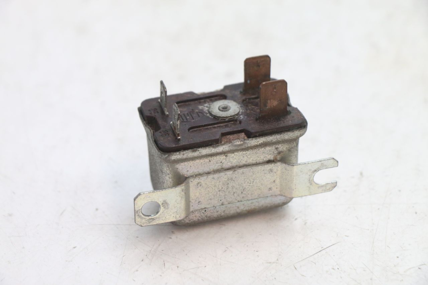photo de RELE AVVIAMENTO PIAGGIO VESPA PK FL 2T 50 (1990 - 1996) - Zoom sullo stato d'uso