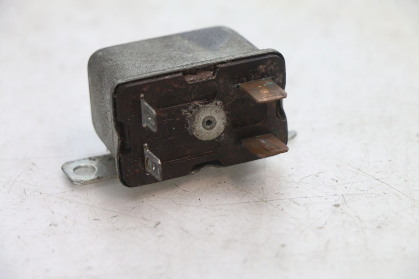 photo de RELE AVVIAMENTO PIAGGIO VESPA PK FL 2T 50 (1990 - 1996) - Altra angolazione