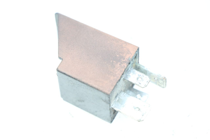 photo de RELE' AVVIAMENTO PIAGGIO VESPA PRIMAVERA 2T 50 (2013 - 2018) - Altra angolazione