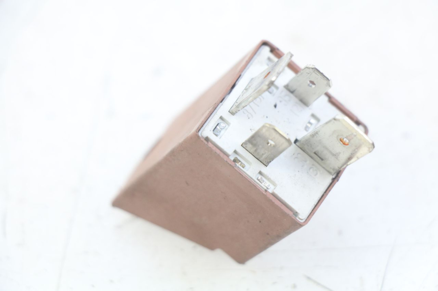 photo de RELE' AVVIAMENTO PIAGGIO VESPA PRIMAVERA 2T 50 (2013 - 2018) - Dettaglio del componente