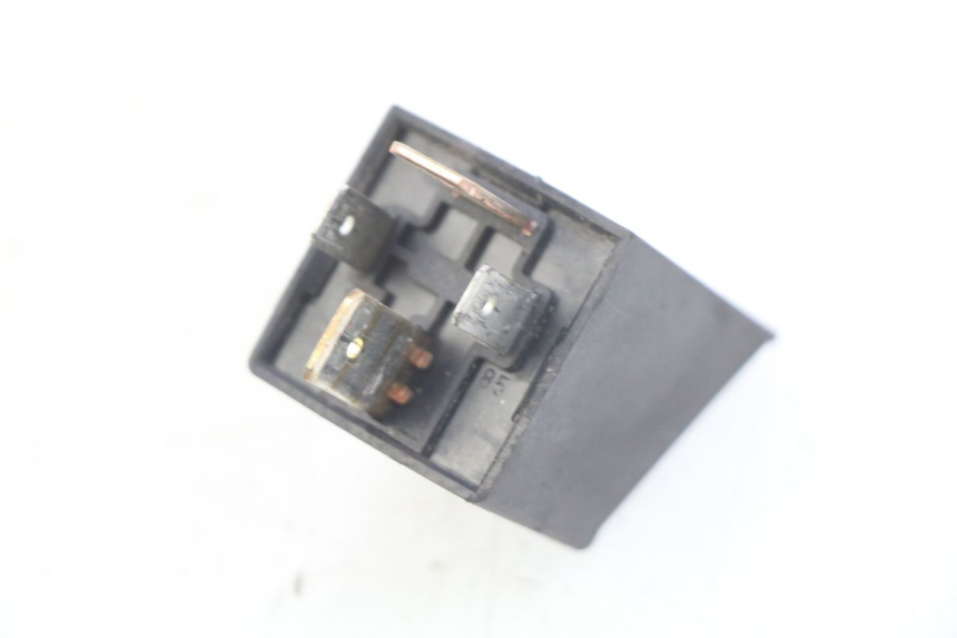 photo de RELE' AVVIAMENTO PIAGGIO VESPA S 2T 50 (2007 - 2014) - Zoom sullo stato d'uso