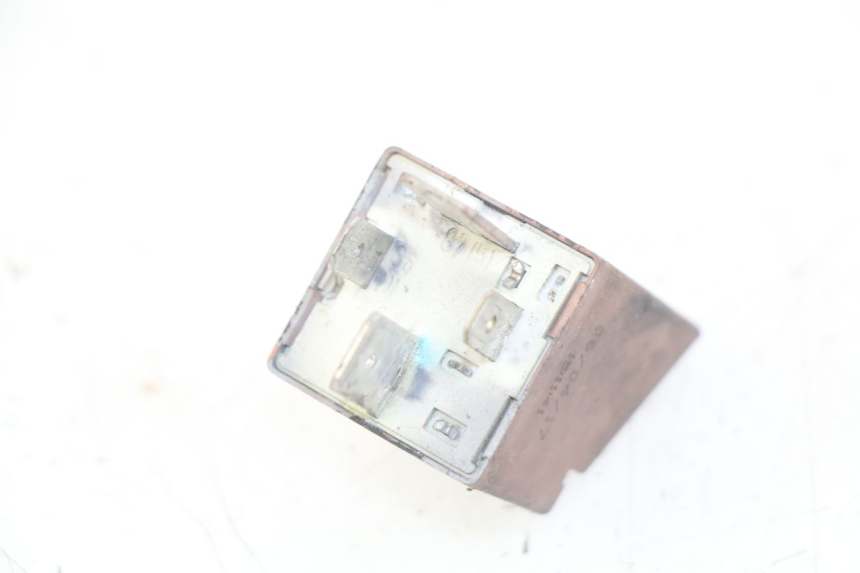 photo de RELE' AVVIAMENTO PIAGGIO VESPA SPRINT 2T 50 (2014 - 2018) - Zoom sullo stato d'uso