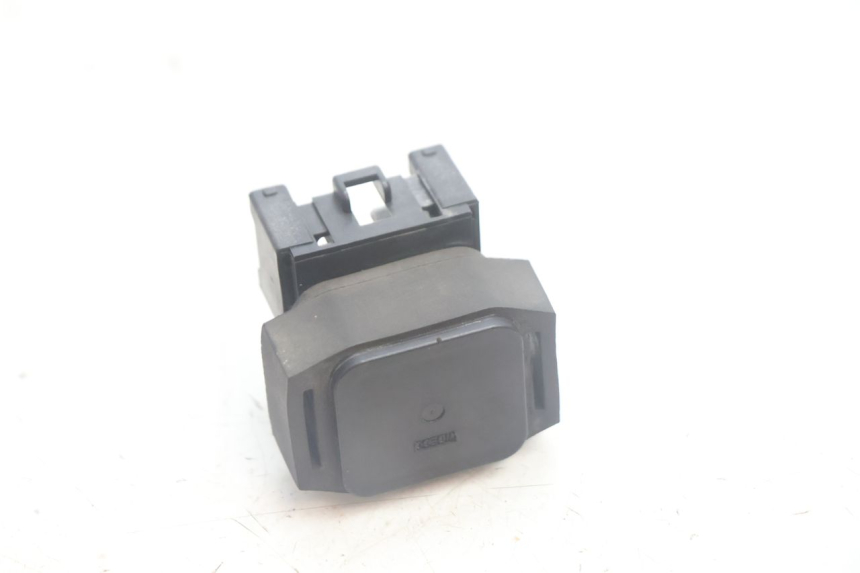 photo de RELE' AVVIAMENTO YAMAHA XMAX X-MAX 125 (2006 - 2009) - Altra angolazione