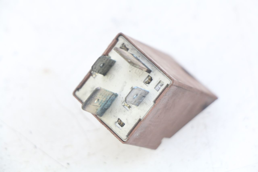 photo de RELE' AVVIAMENTO PIAGGIO X8 125 (2004 - 2007) - Dettaglio del componente