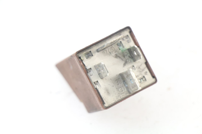 photo de RELE' AVVIAMENTO PIAGGIO XEVO - X EVO 125 (2007 - 2017) - Zoom sullo stato d'uso